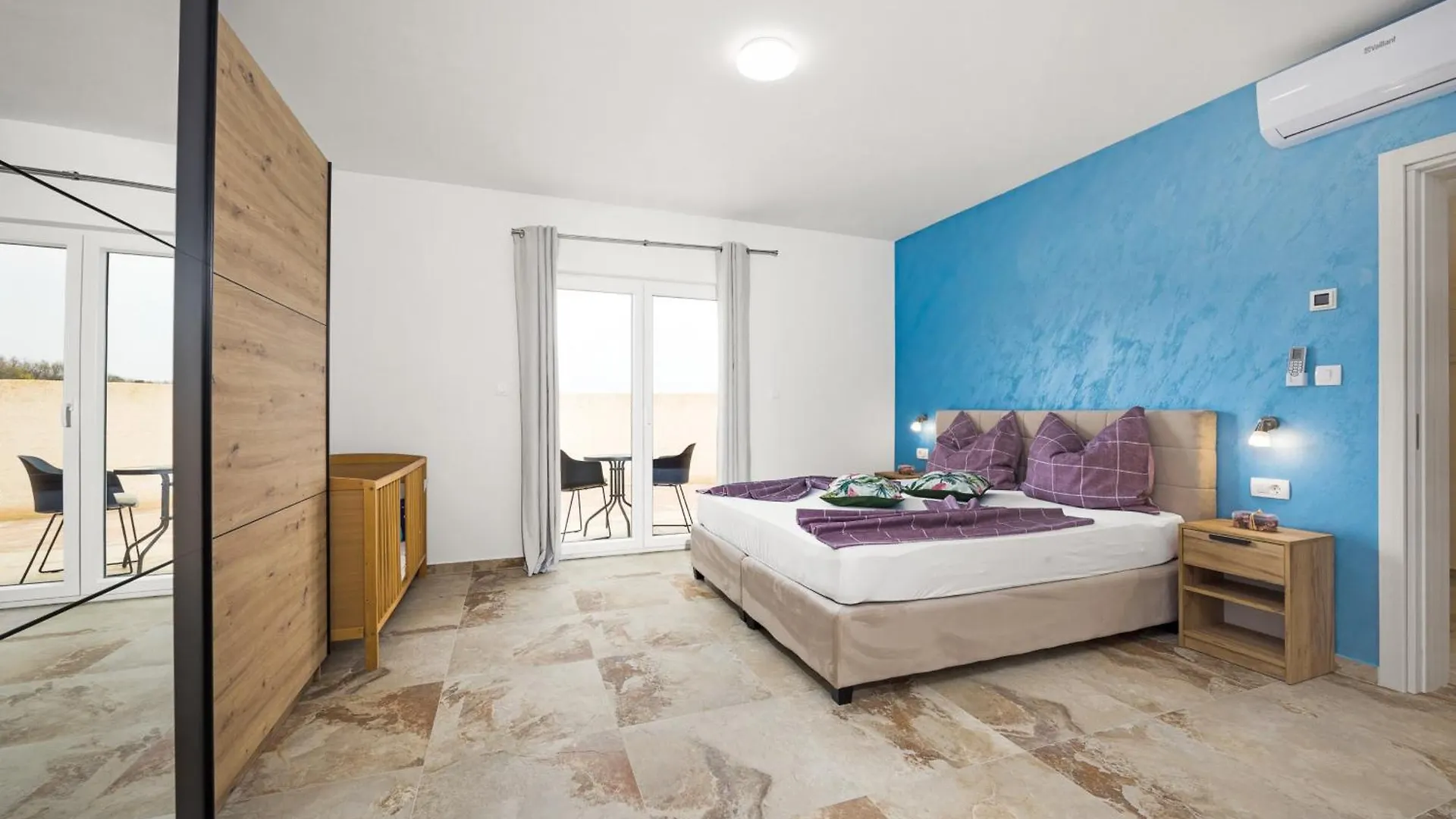 Villa Nur For 10 People Near Pula With 45 M2 Private Pool & Jacuzzi Only 2 Km From Beach 0*,  Croatia